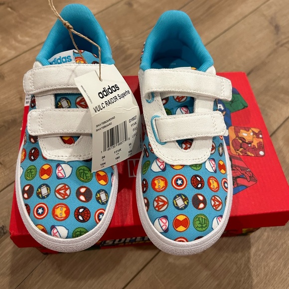 Adidas X Marvel Superhero sneakers - never worn - size 12K - Picture 7 of 9